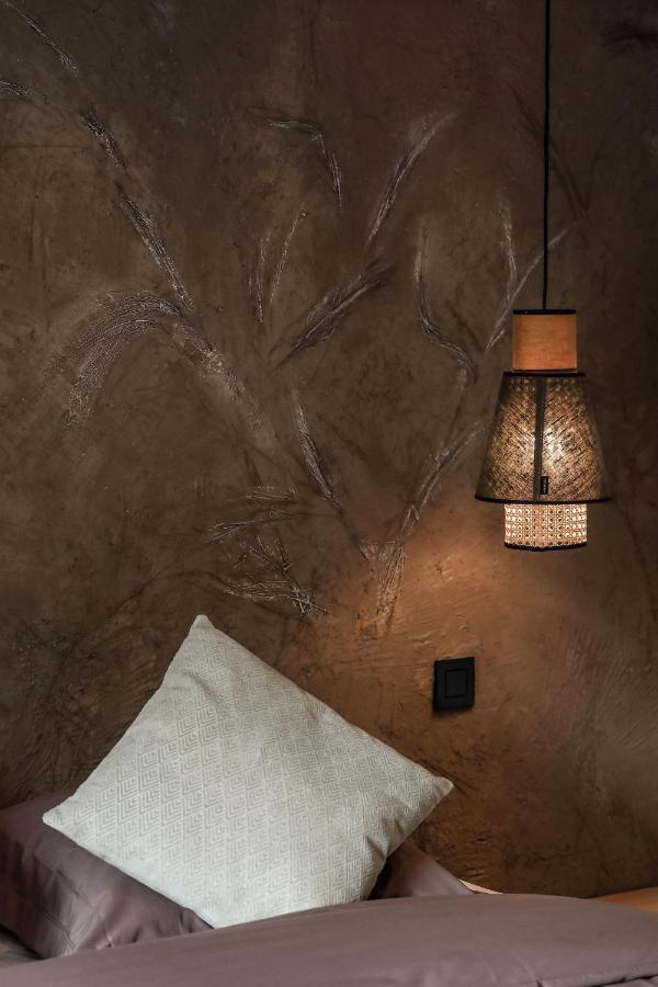 Aparthotel Couleur Basilic Rochefort Esterno foto