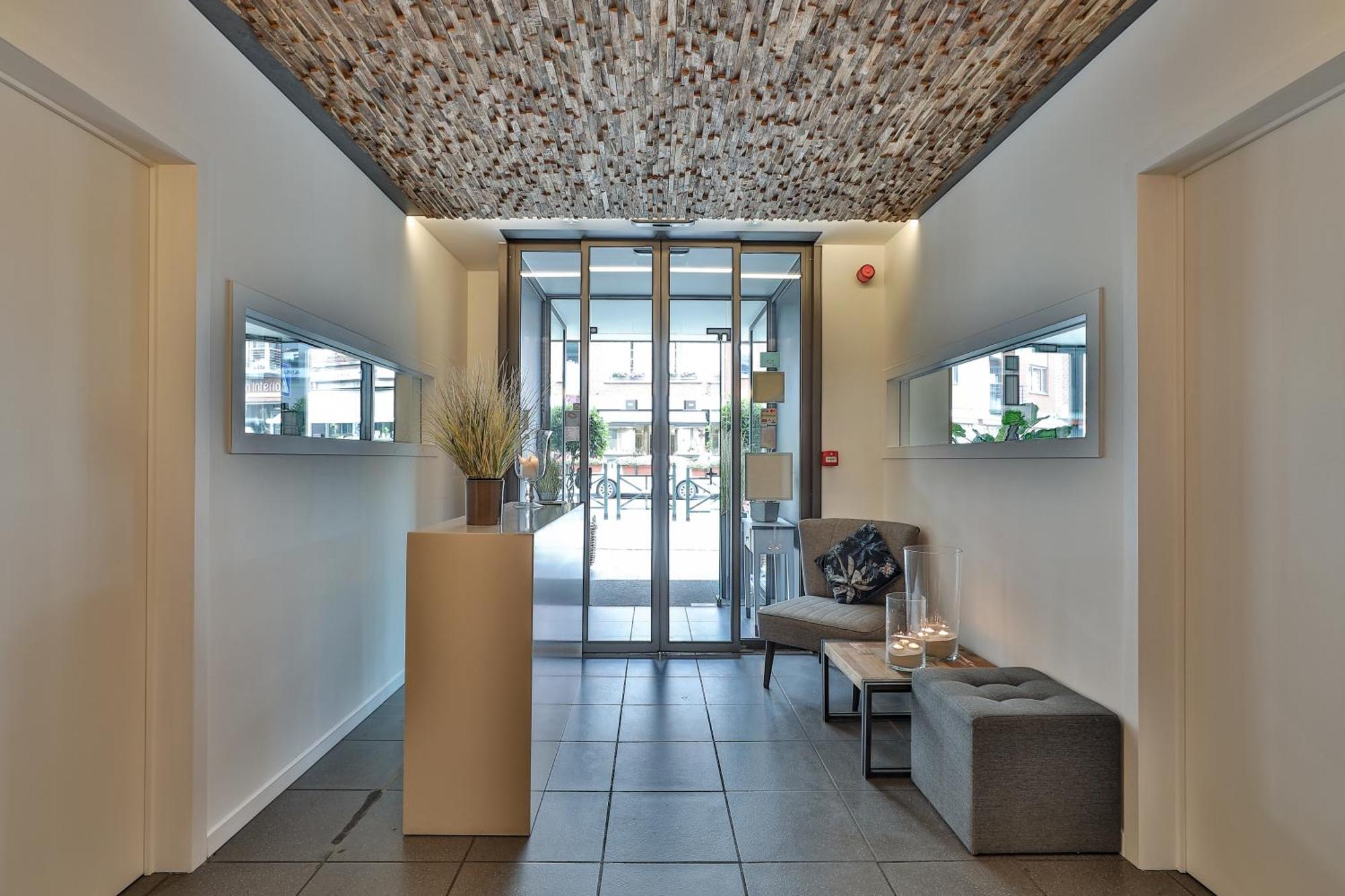 Aparthotel Couleur Basilic Rochefort Esterno foto